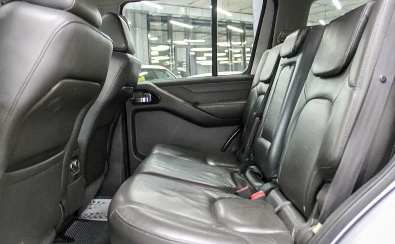 Nissan Pathfinder III