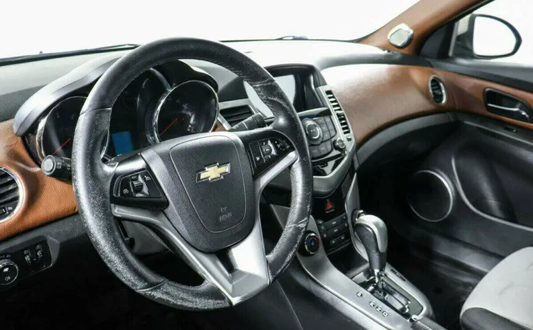 Chevrolet Cruze 1.8 Автомат