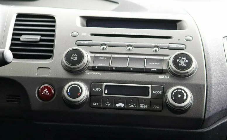 Honda Civic 1.8 Автомат