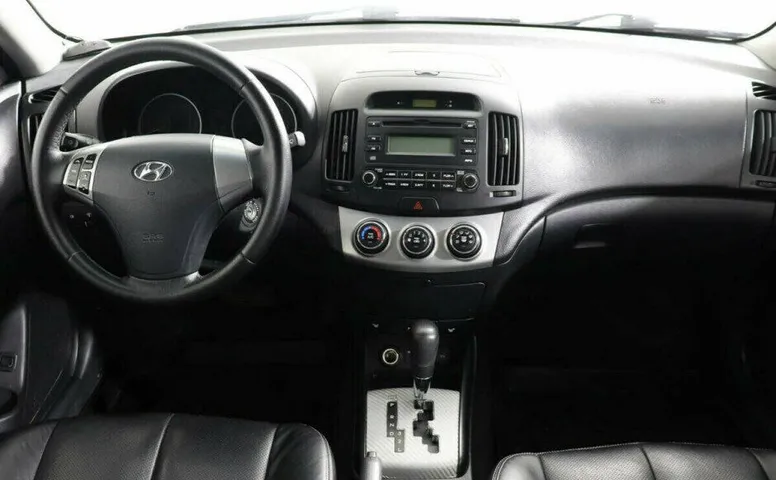 Hyundai Elantra 1.6 Автомат