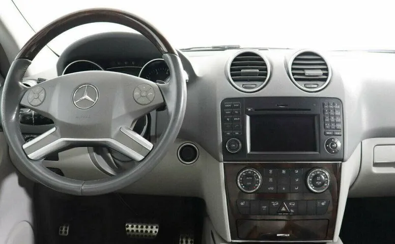 Mercedes-Benz M-Класс 3.0 Автомат
