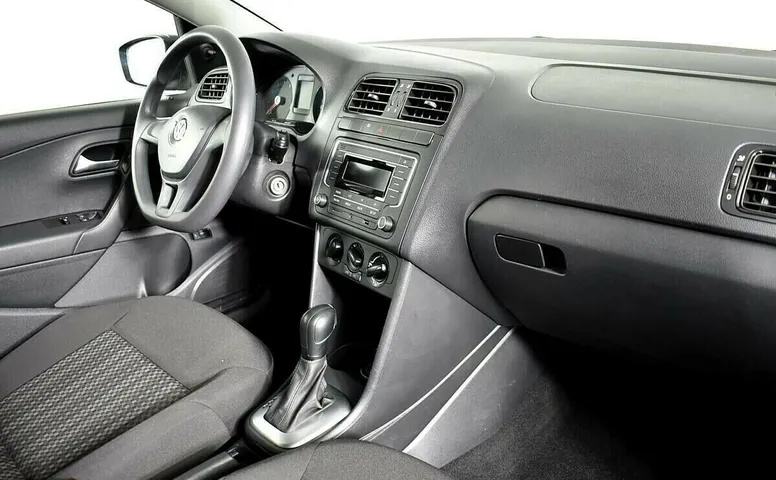 Volkswagen Polo V Рестайлинг