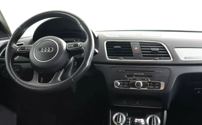 Audi Q3 I (8U)