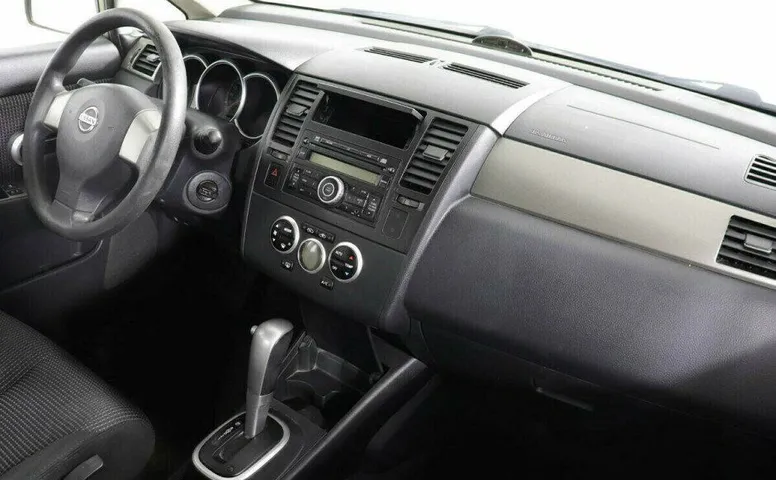 Nissan Tiida 1.6 Автомат