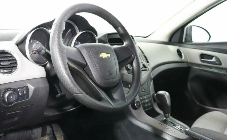 Chevrolet Cruze 1.6 Автомат