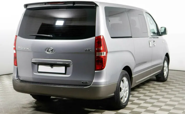Hyundai Grand Starex I