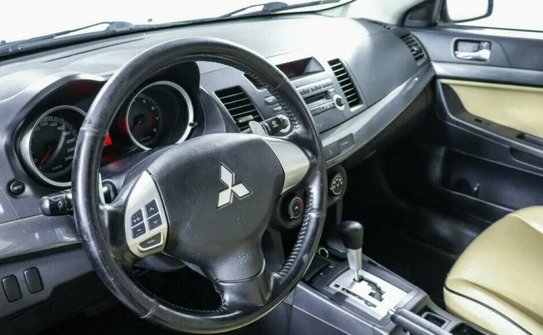 Mitsubishi Lancer 1.8 Вариатор