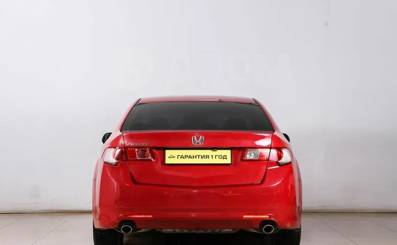 Honda Accord, 8 поколение