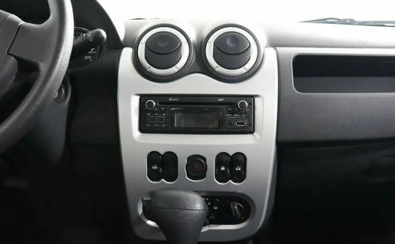 Renault Sandero 1.6 Автомат