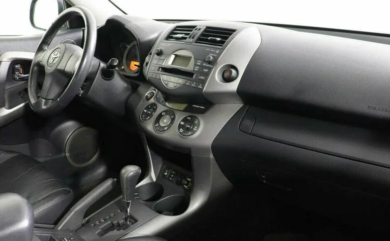 Toyota RAV4 2.0 Автомат