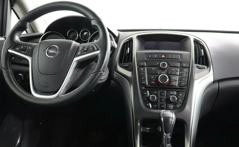 Opel Astra J