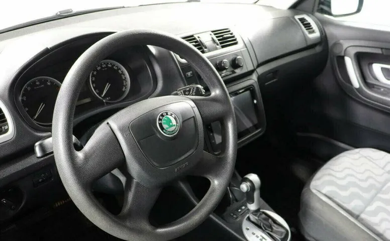 Skoda Fabia 1.6 Автомат