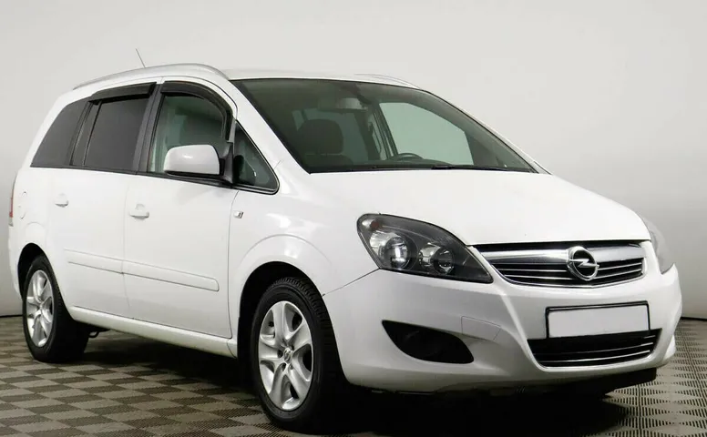 Opel Zafira B Рестайлинг
