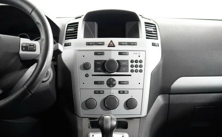 Opel Zafira B Рестайлинг