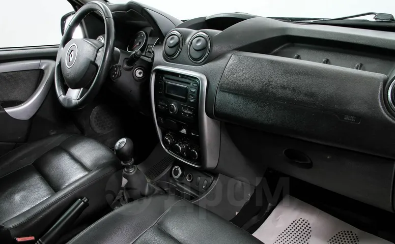 Renault Duster, 1 поколение