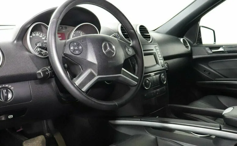Mercedes-Benz M-Класс 3.0 Автомат