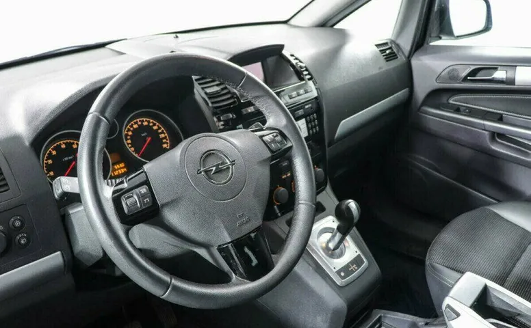 Opel Zafira 1.8 Робот