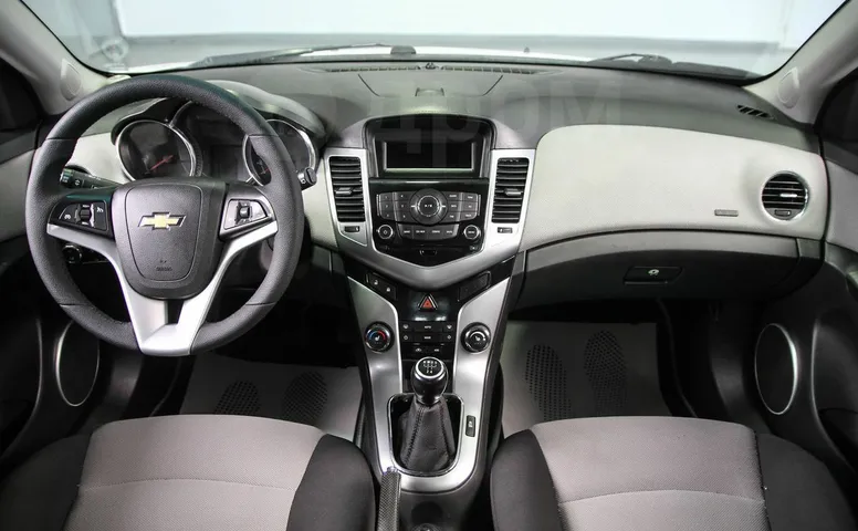 Chevrolet Cruze, 1 поколение