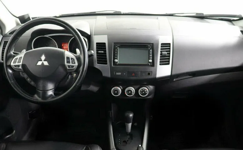 Mitsubishi Outlander 2.4 Вариатор