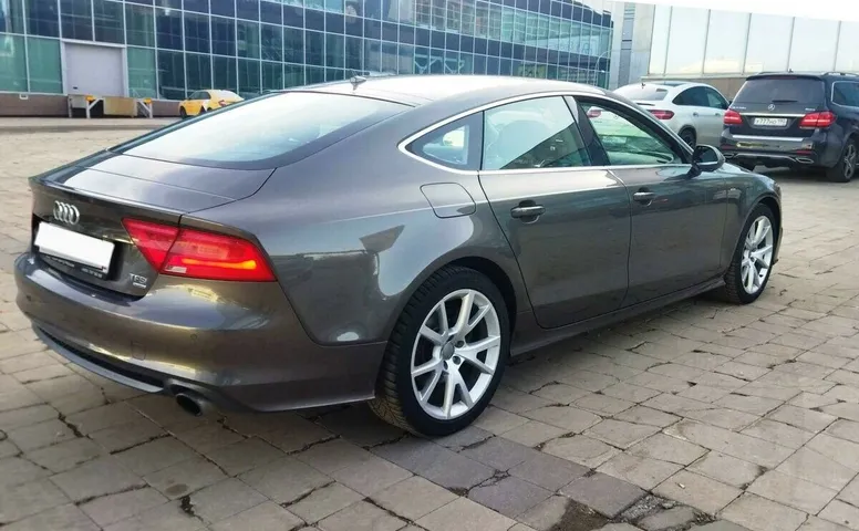 Audi A7 I (4G)