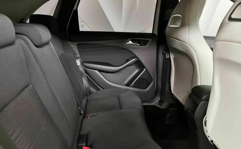 Mercedes-Benz B-Класс B 180 BlueEfficiency 7G-DCT (122 л.с.) Белый