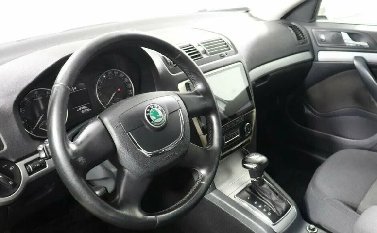 Skoda Octavia 1.8 Робот