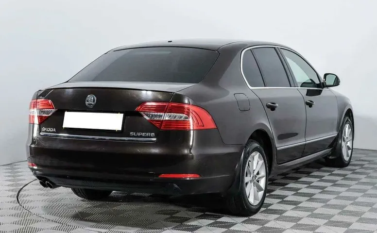 Skoda superb робот 2014 с пробегом 84 756 км