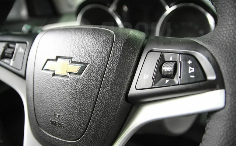 Chevrolet Cruze, 1 поколение