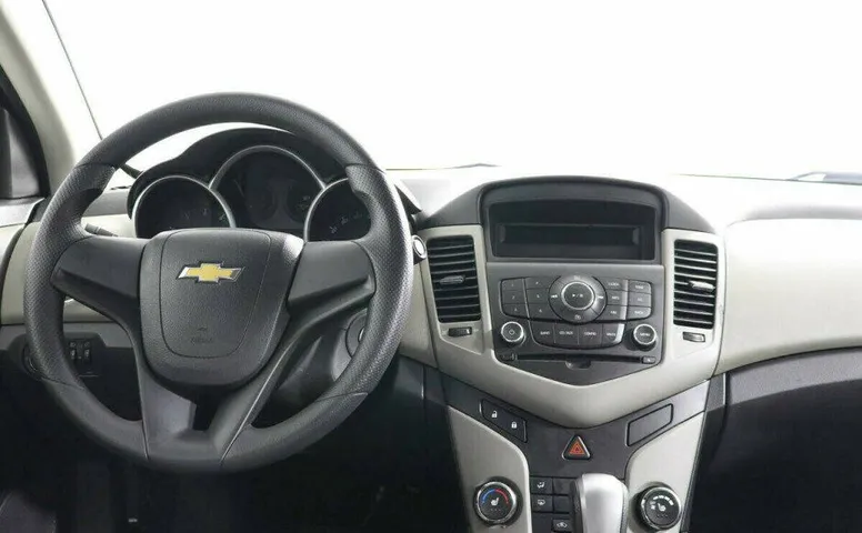 Chevrolet Cruze 1.6 Автомат