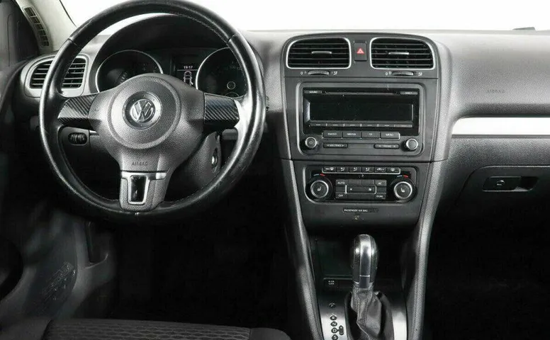 Volkswagen Golf 1.4 Робот