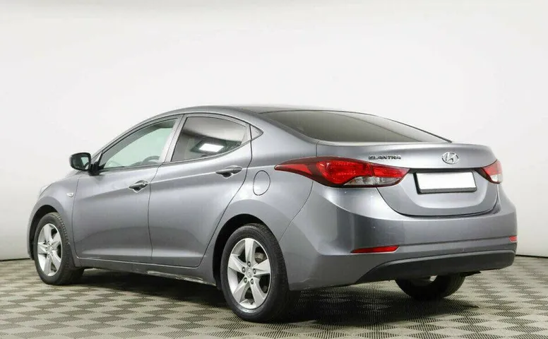 Hyundai Elantra 1.6 Автомат