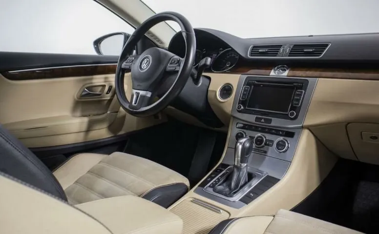 Volkswagen Passat CC