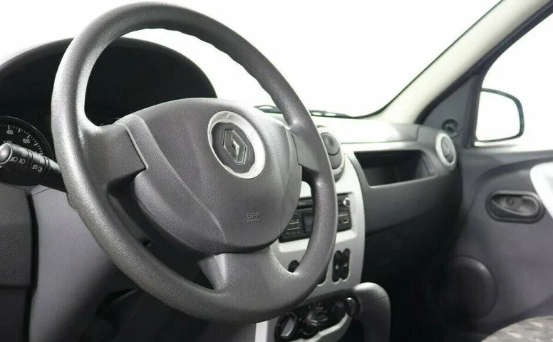 Renault Sandero 1.6 Автомат