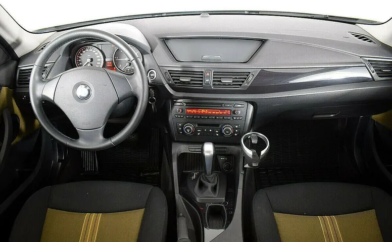 BMW X1 I (E84)
