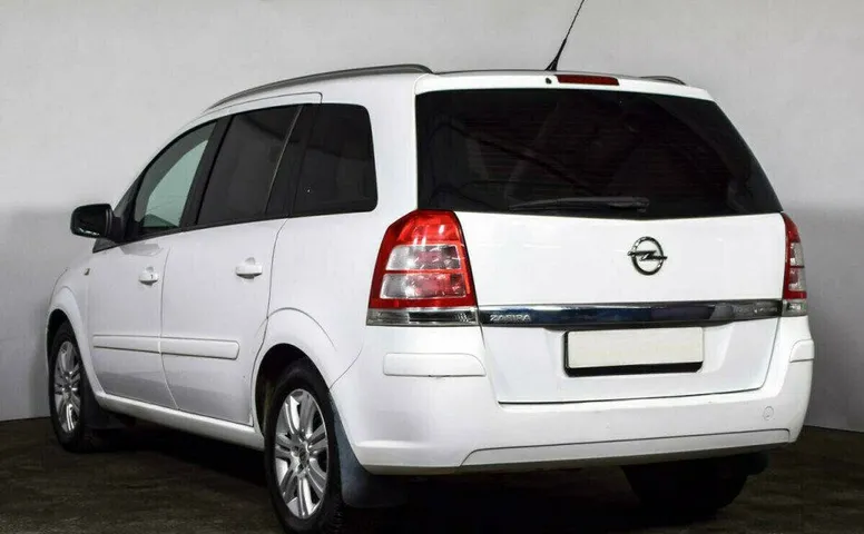 Opel Zafira 1.8 Робот