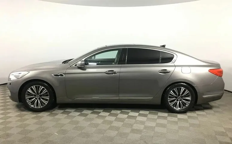 Kia quoris i рестайлинг