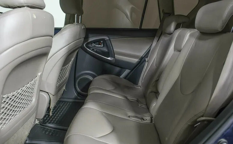 Toyota RAV4 III (XA30)