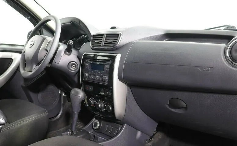 Nissan Terrano III (D10)