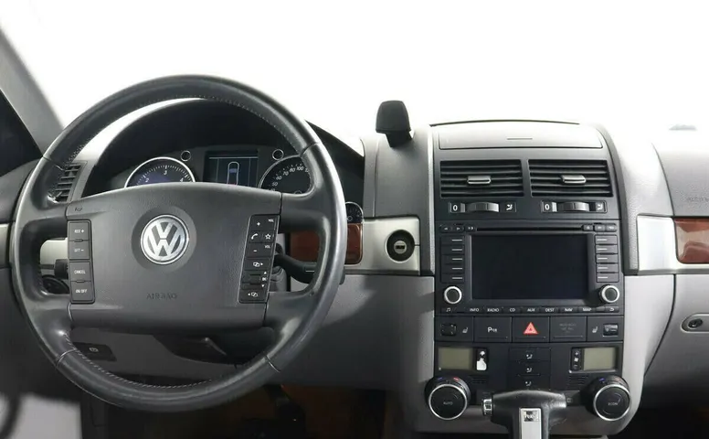 Volkswagen Touareg I