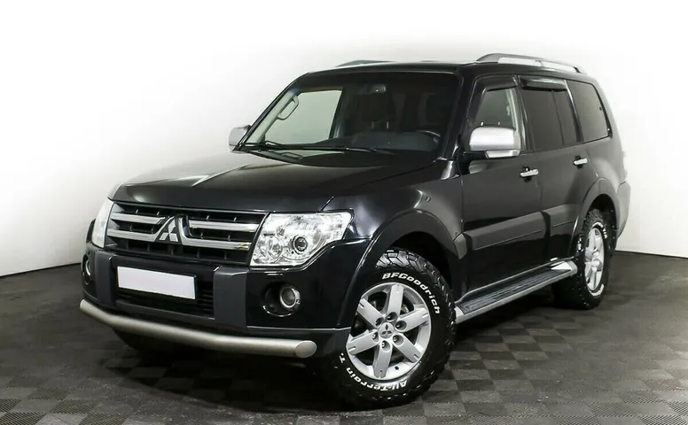 Mitsubishi Pajero IV