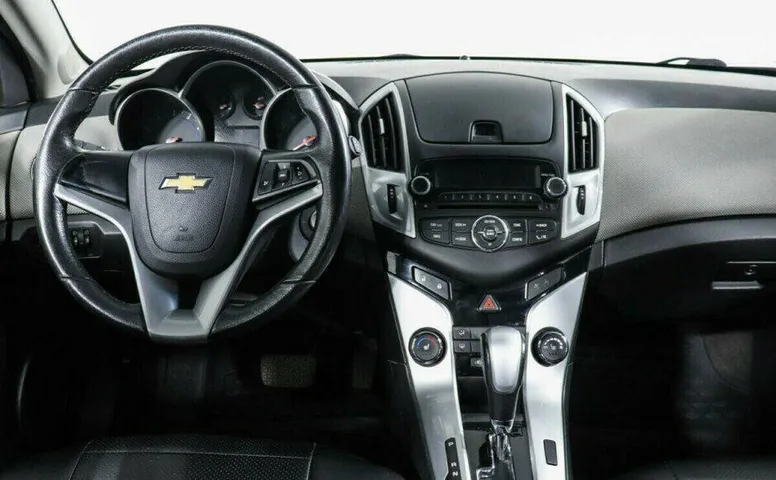 Chevrolet Cruze 1.8 Автомат