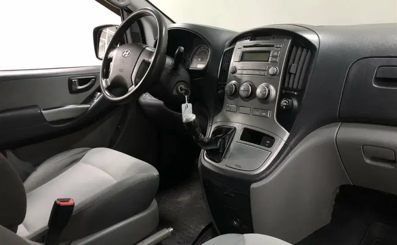 Hyundai H-1