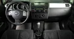 Nissan Tiida, 1 поколение