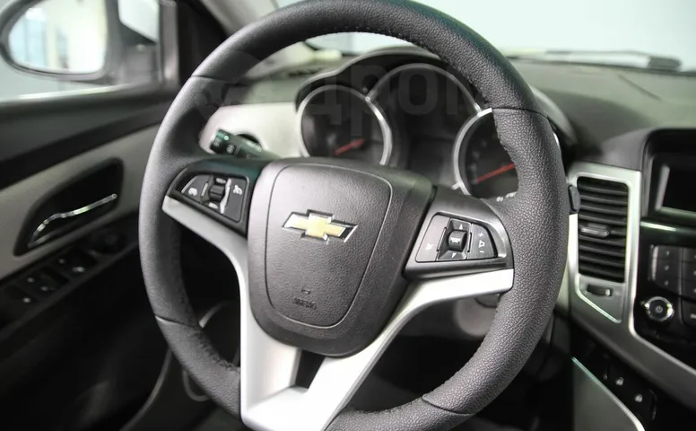 Chevrolet Cruze, 1 поколение