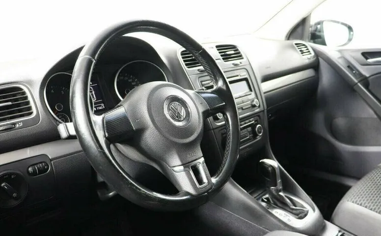 Volkswagen Golf 1.4 Робот