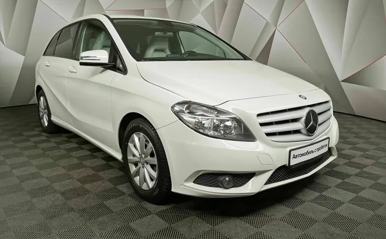 Mercedes-Benz B-Класс B 180 BlueEfficiency 7G-DCT (122 л.с.) Белый