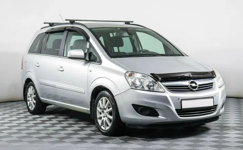 Opel Zafira B Рестайлинг