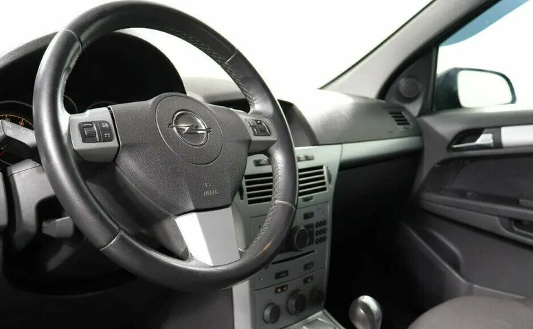 Opel Astra 1.6 Робот