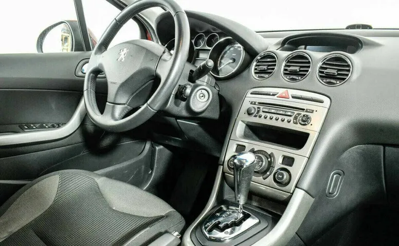Peugeot 308 1.6 Автомат