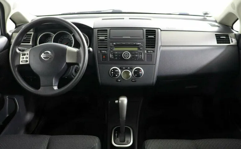 Nissan Tiida 1.6 Автомат